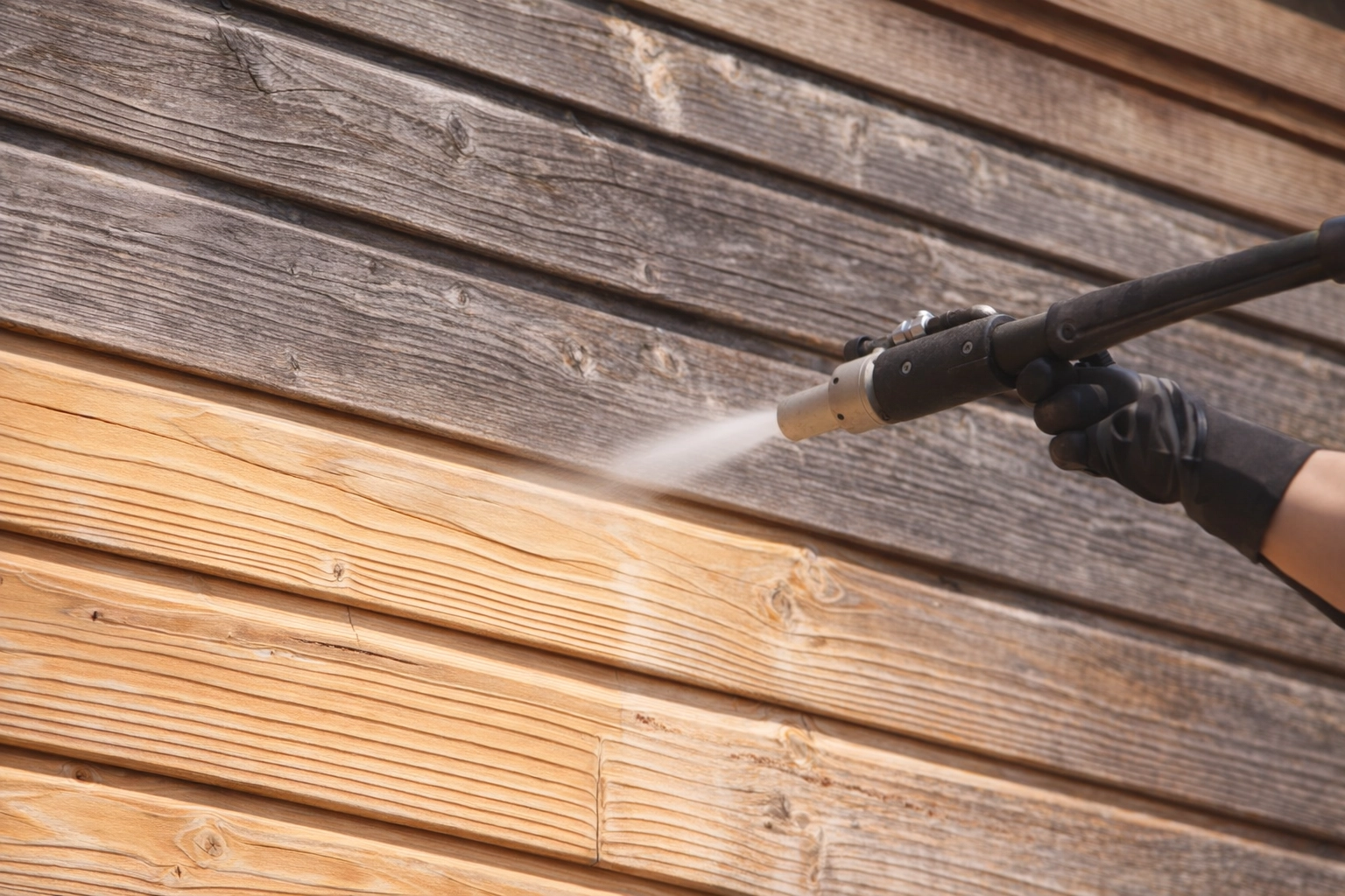 Comment entretenir un bardage zinc ou bois dans le temps ?